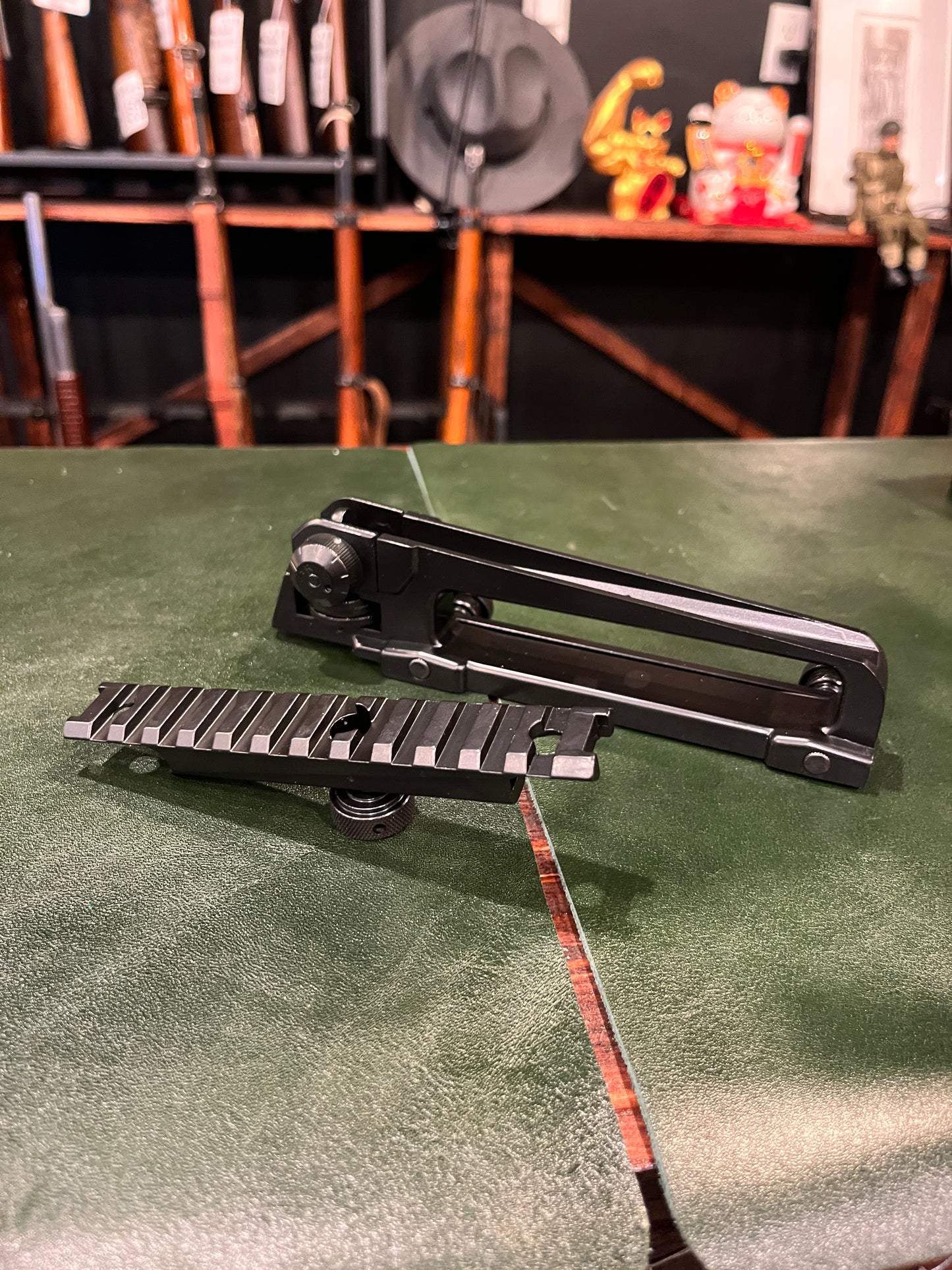 Detachable Rifle Carry Handle with Integrated Picatinny Rail