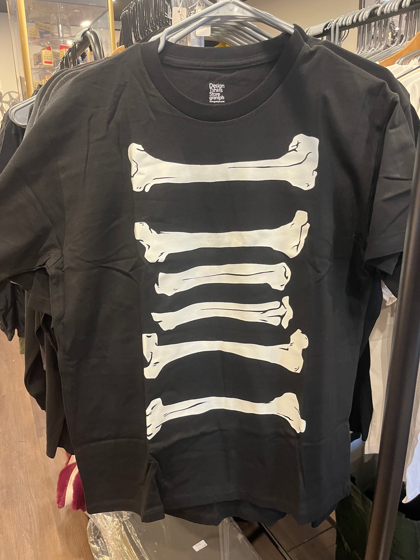 T-shirt graphique (brille dans le noir)