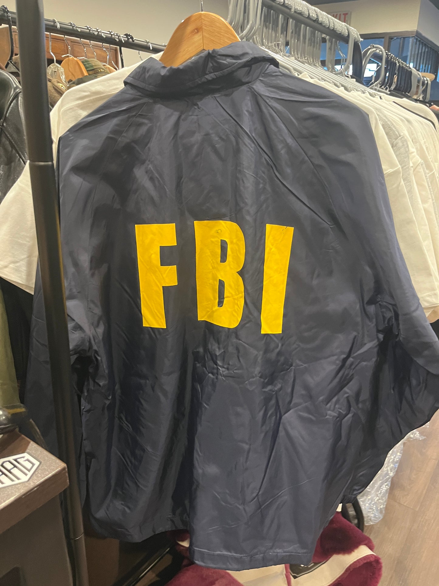 教练夹克 – 新奇物品