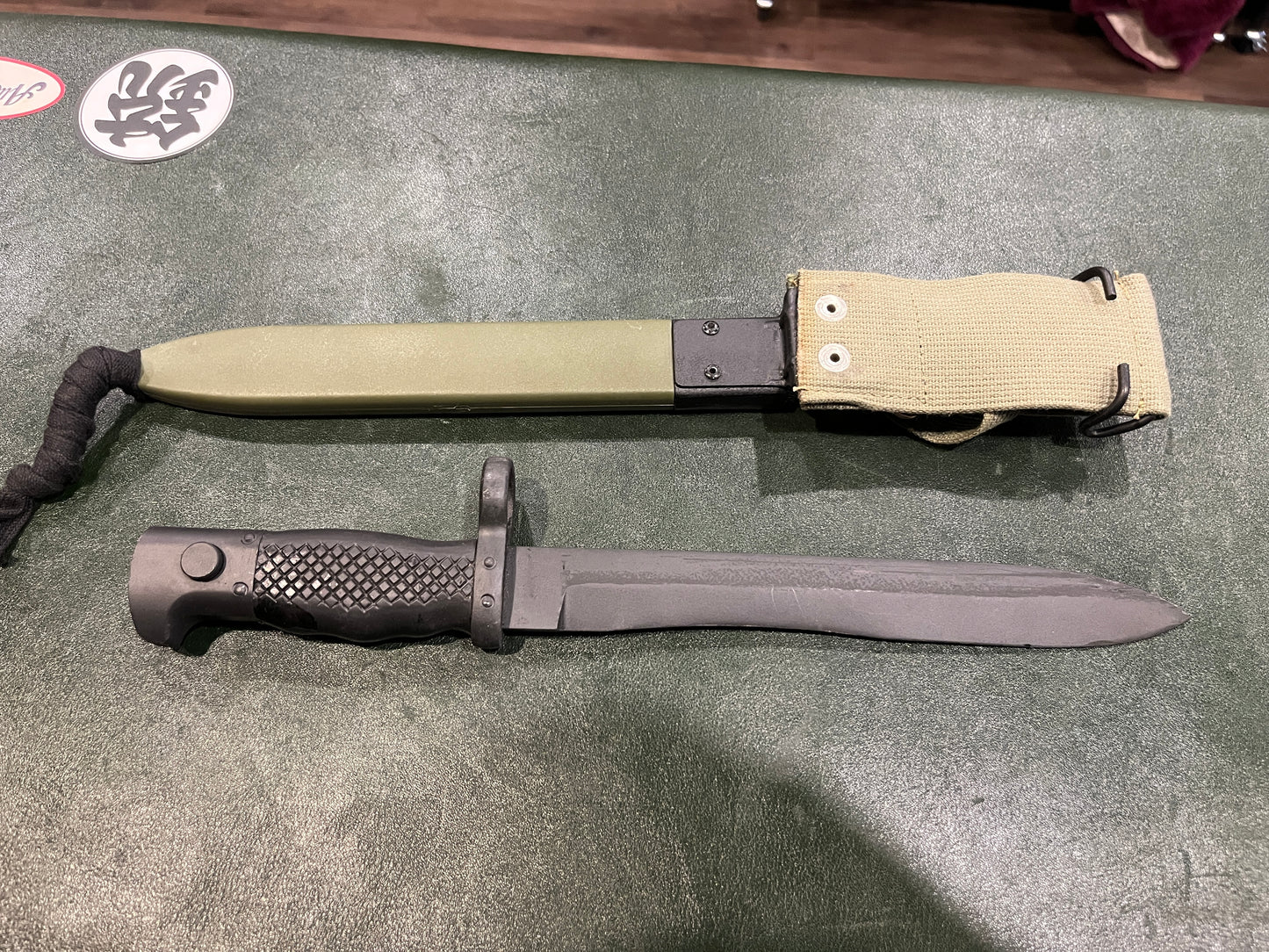 老式西班牙 M1964 刺刀(适用于 CETME C 型)- 带刀鞘