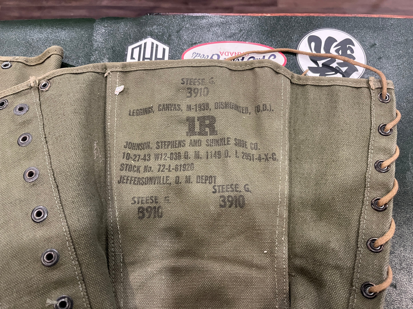 Guêtres militaires américaines en toile M-1938 de la Seconde Guerre mondiale – Paire datée de 1943
