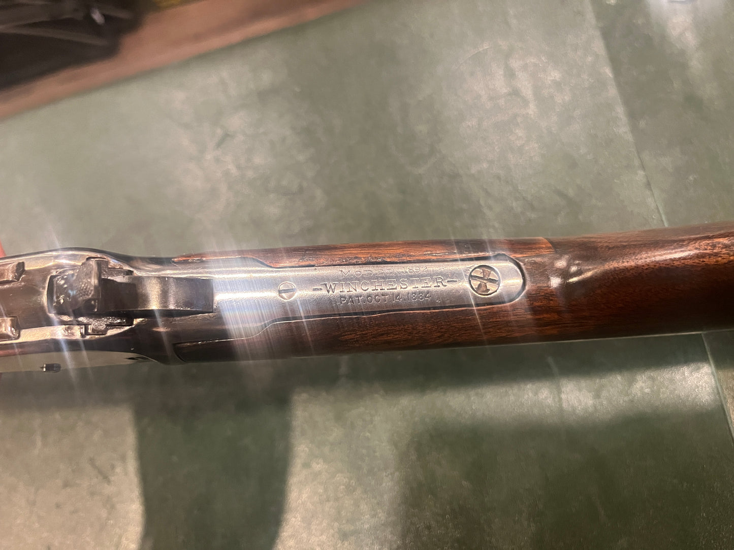 Winchester 1892 Le dernier cadeau est fermé ; surveillez le prochain