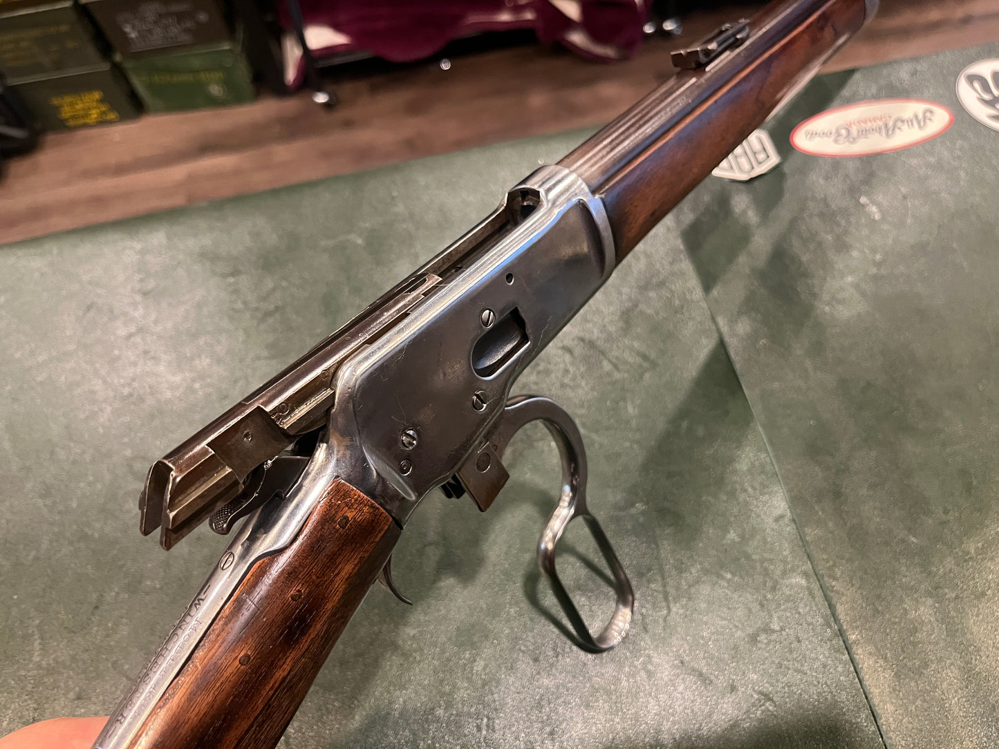 Winchester 1892 Le dernier cadeau est fermé ; surveillez le prochain
