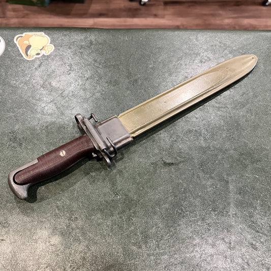 WWII U.S. M1 Bayonet by Oneida Limited (OL) – Dated 1943 – 10" Blade with VP-Marked M3 Scabbard