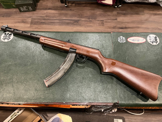 (Réapprovisionnement) Carabine semi-automatique Pietta PPS-50 .22 LR neuve, jamais tirée, avec crosse en bois et chargeur 30 cartouches