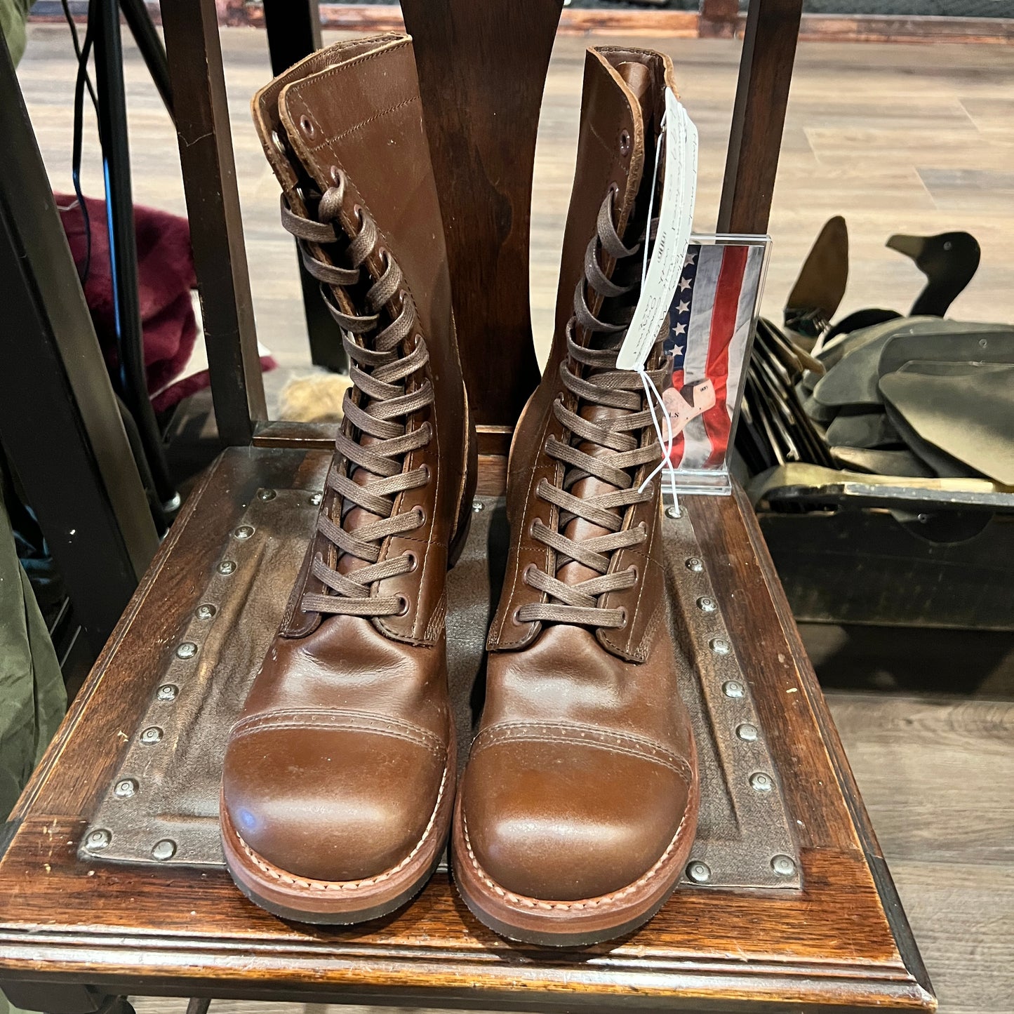 Issues du même lot de production que celles utilisées dans le film Sniper de Zhang Yimou|Bottes de parachutiste de la Seconde Guerre mondiale – Fabriquées à la main aux États-Unis (formes originales + trépointe Goodyear)