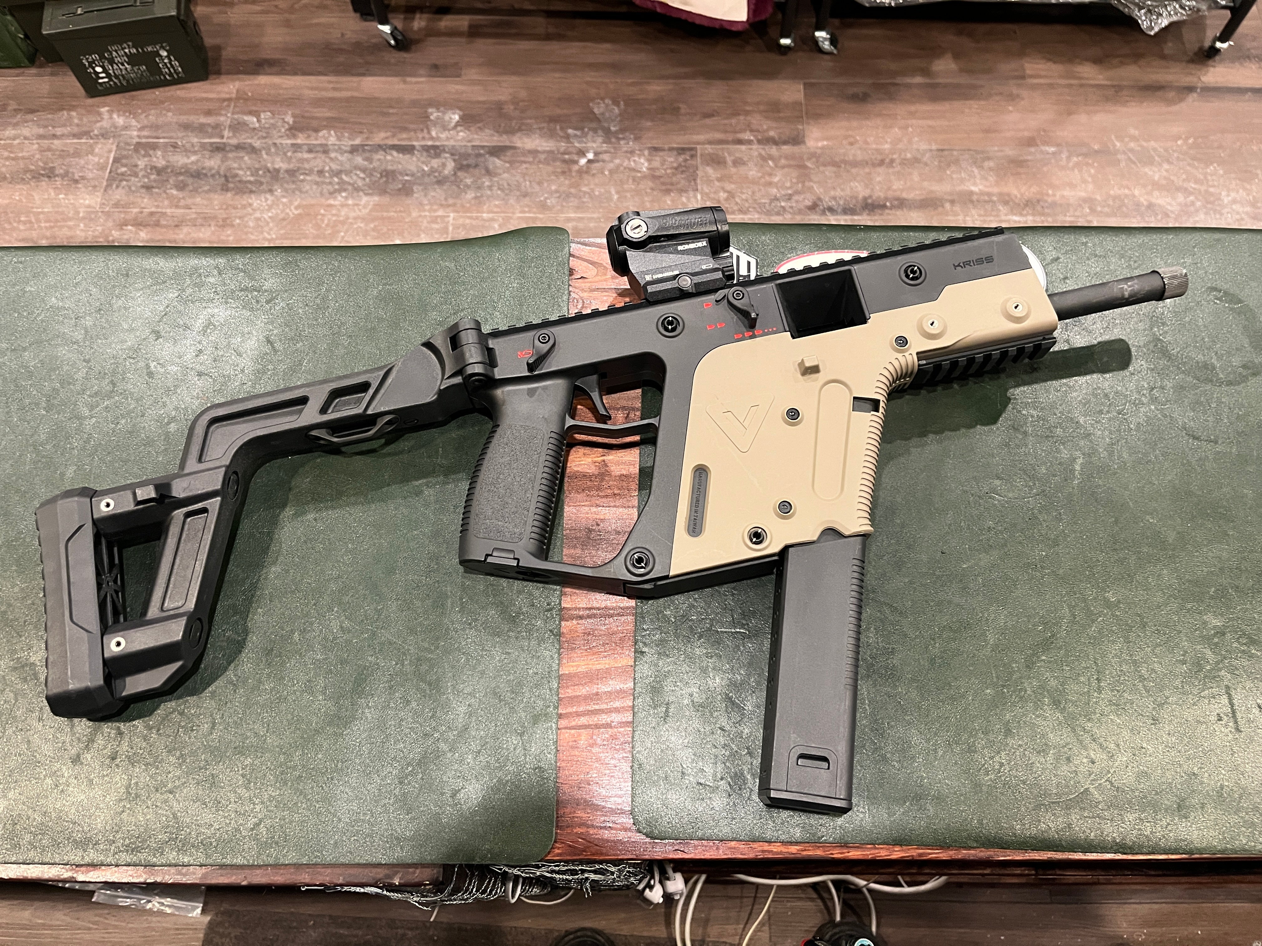 KRISS Vector Style 6mm Airsoft Rifle – FDE / Black Configuration