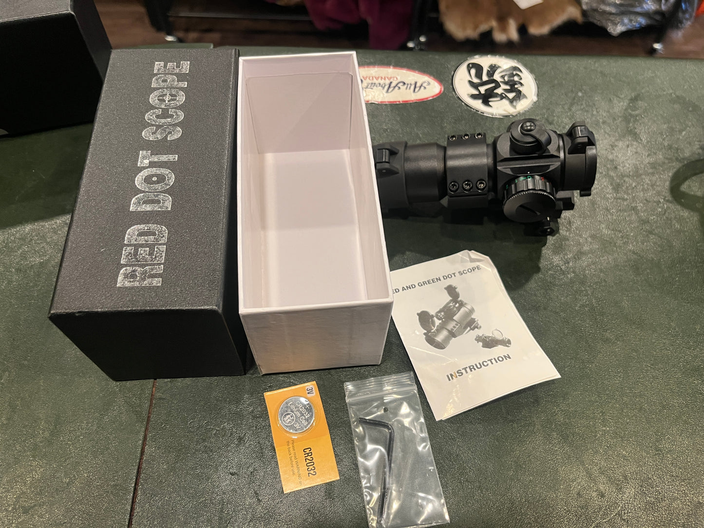 1x20战术红绿点瞄准镜 – 皮卡汀尼导轨 – 多亮度十字线