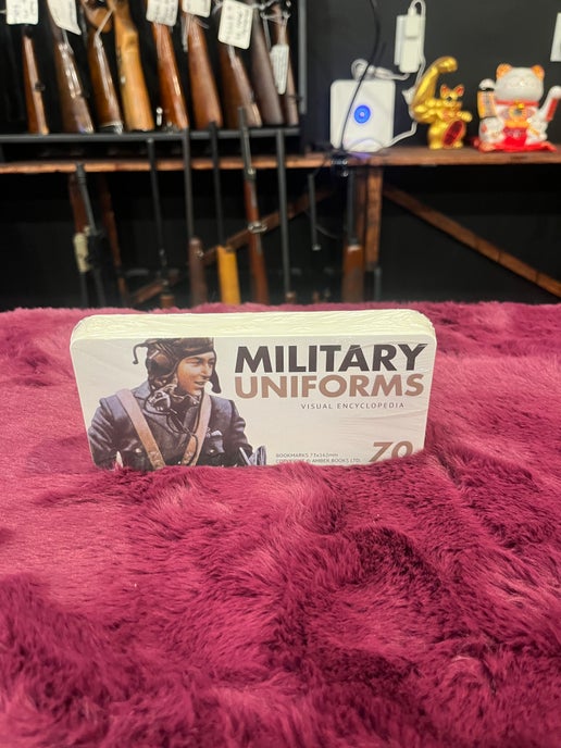 Kit de cartes postales d'uniformes militaires