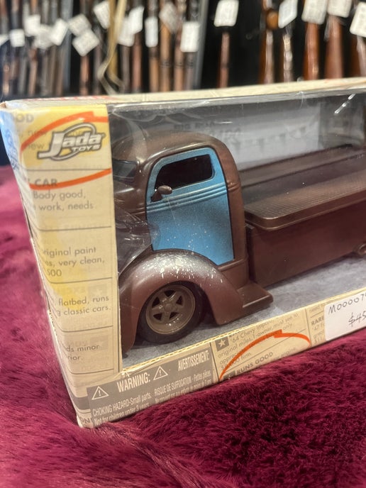 Modèle de voiture Ford COE 47