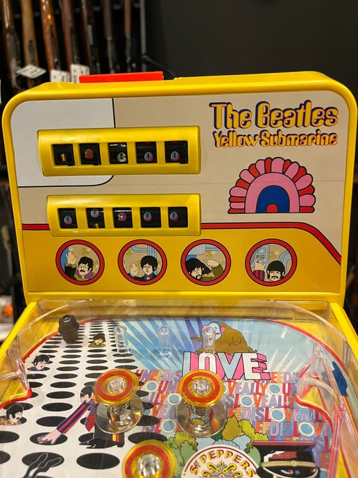 披头士乐队黄色潜水艇玩具