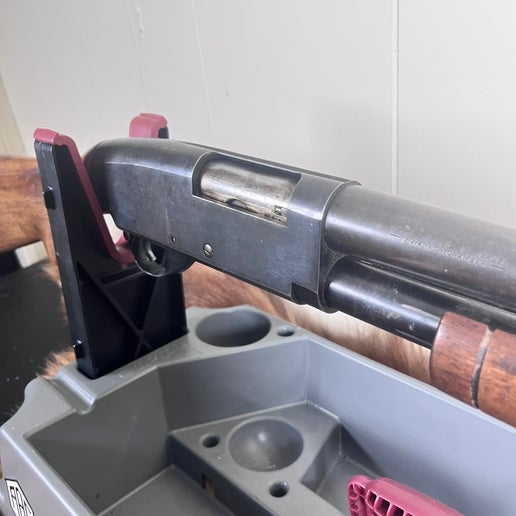 史蒂文斯 77B 型泵动式 12 号霰弹枪