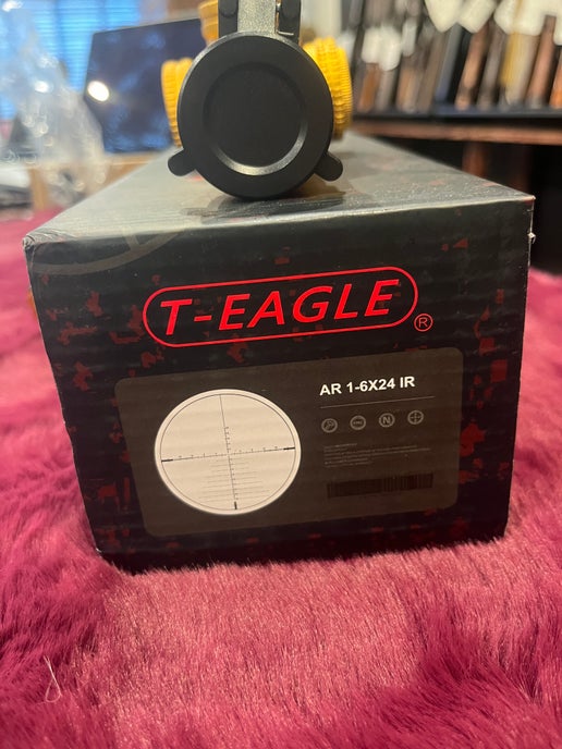 T-Eagle 1-6X 瞄准镜 粉色和金色
