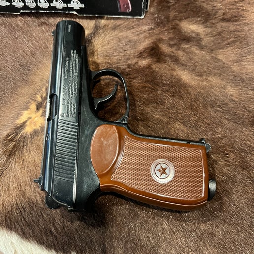 Umarex Makarov .177 CO₂ BB 手枪 – 金属枪身,盒装,附说明书和 Pellgunoil