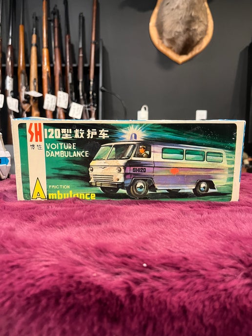 SH 120救护车模型