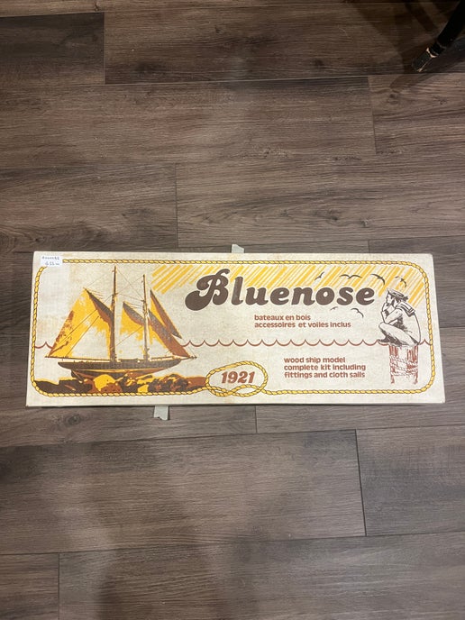 Maquette de bateau en bois de 1921