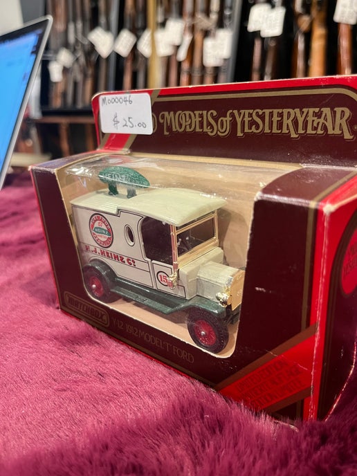 Y-12 1912 model T Ford