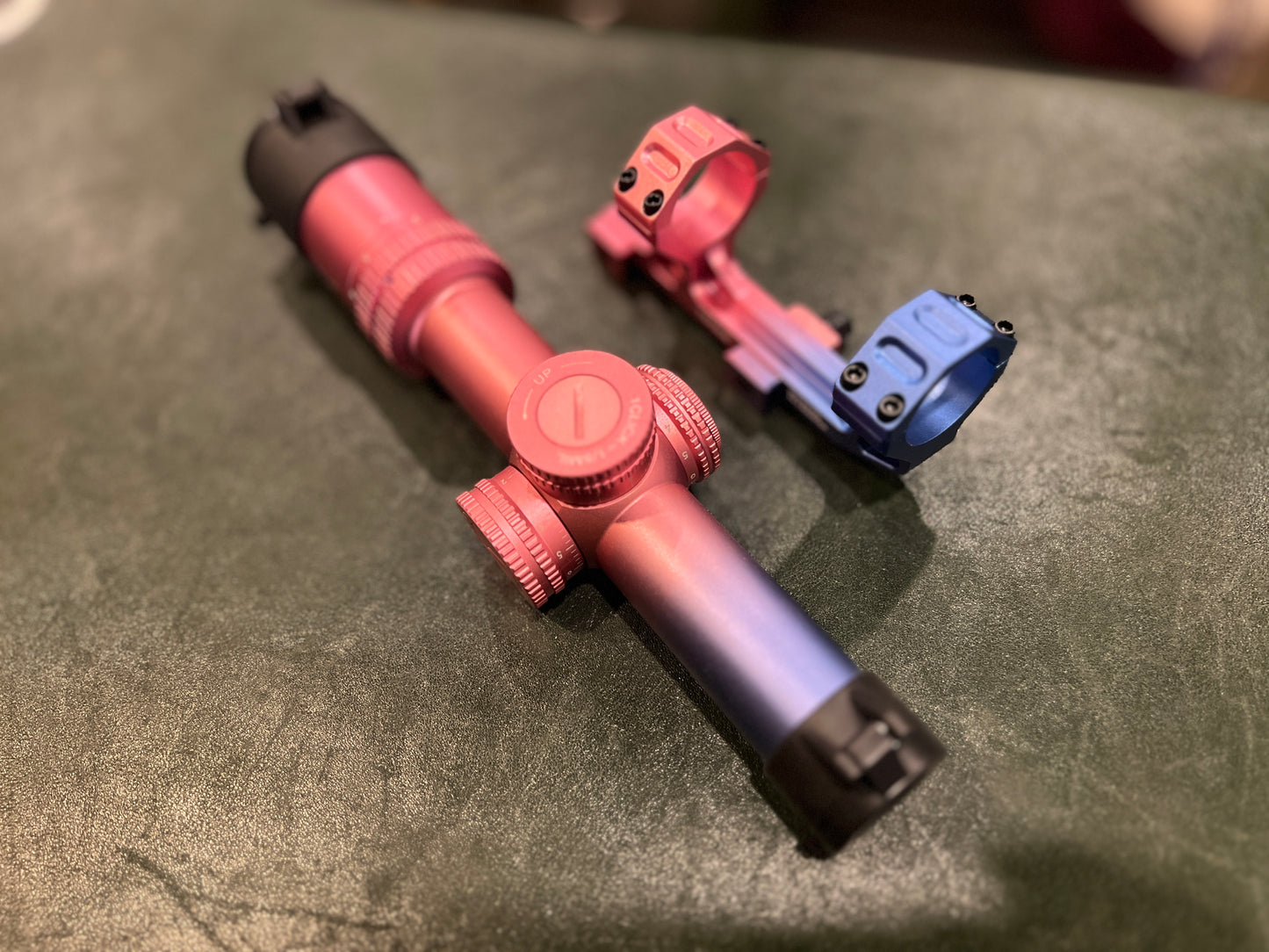 T-Eagle 1-6X 瞄准镜 粉色&amp;蓝色