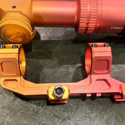 T-Eagle 1-6X 瞄准镜 粉色和金色