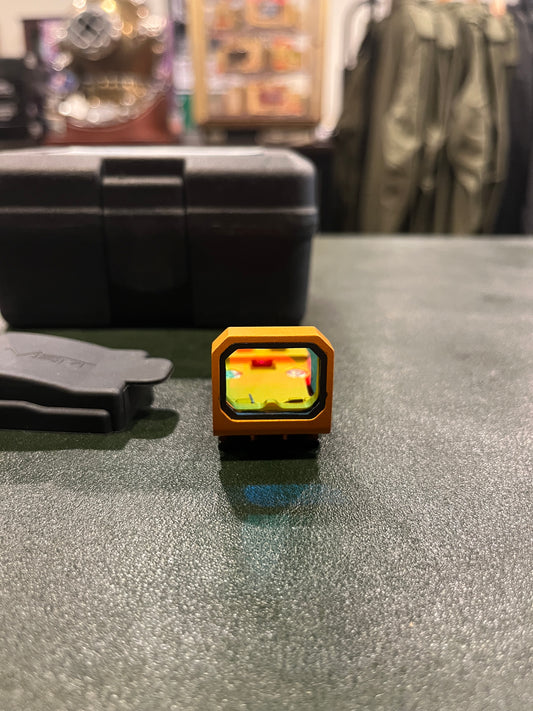 FlipDot Reflex Sight OG – 紧凑型折叠红点，带安装套件
