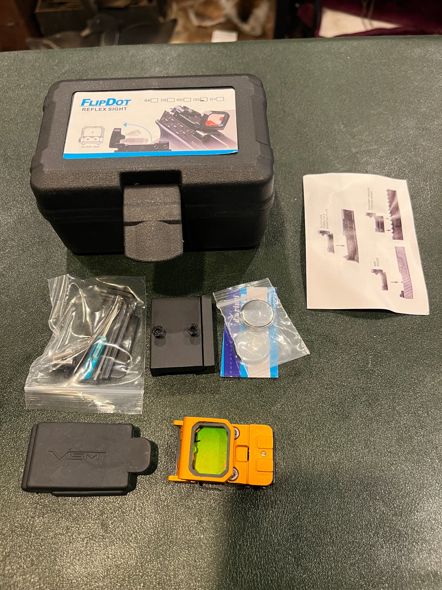 FlipDot Reflex Sight OG – 紧凑型折叠红点，带安装套件
