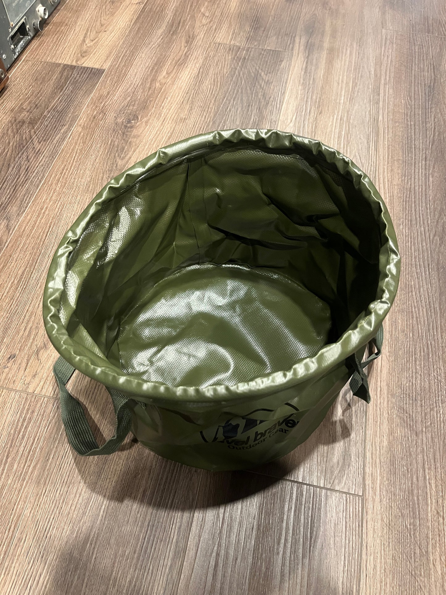 Travel Bravery Folding Water Bucket – 23cm Height x 31cm Diameter