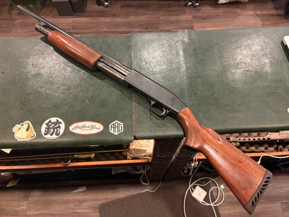Lakefield Mossberg 500AB Pump Shotgun – Made in Canada – 12 Gauge – Walnut Stock – Short 13" Length of Pull