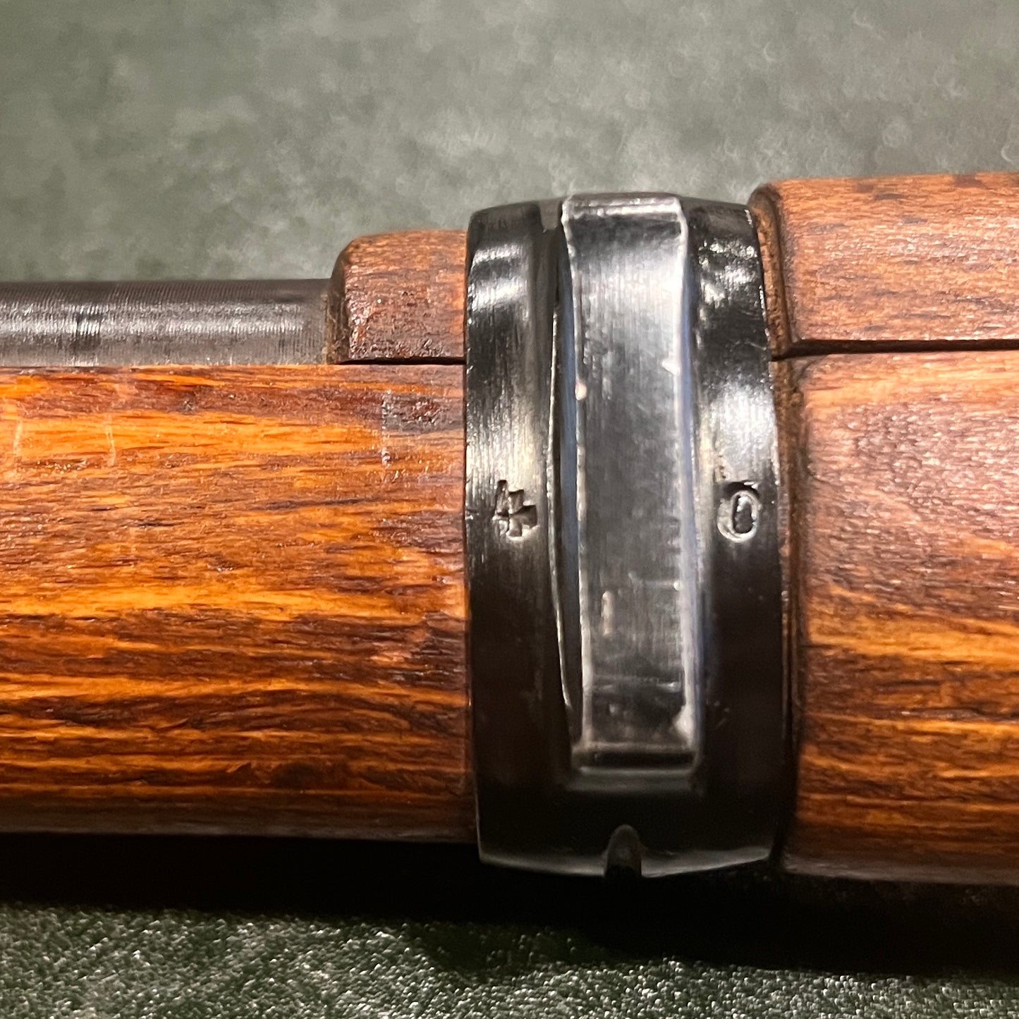 Fusil allemand K98k de la Seconde Guerre mondiale, Gustloff Werke bcd 1944, exemplaire de fin de guerre conforme