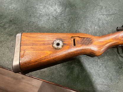 Fusil allemand K98k de la Seconde Guerre mondiale, Gustloff Werke bcd 1944, exemplaire de fin de guerre conforme