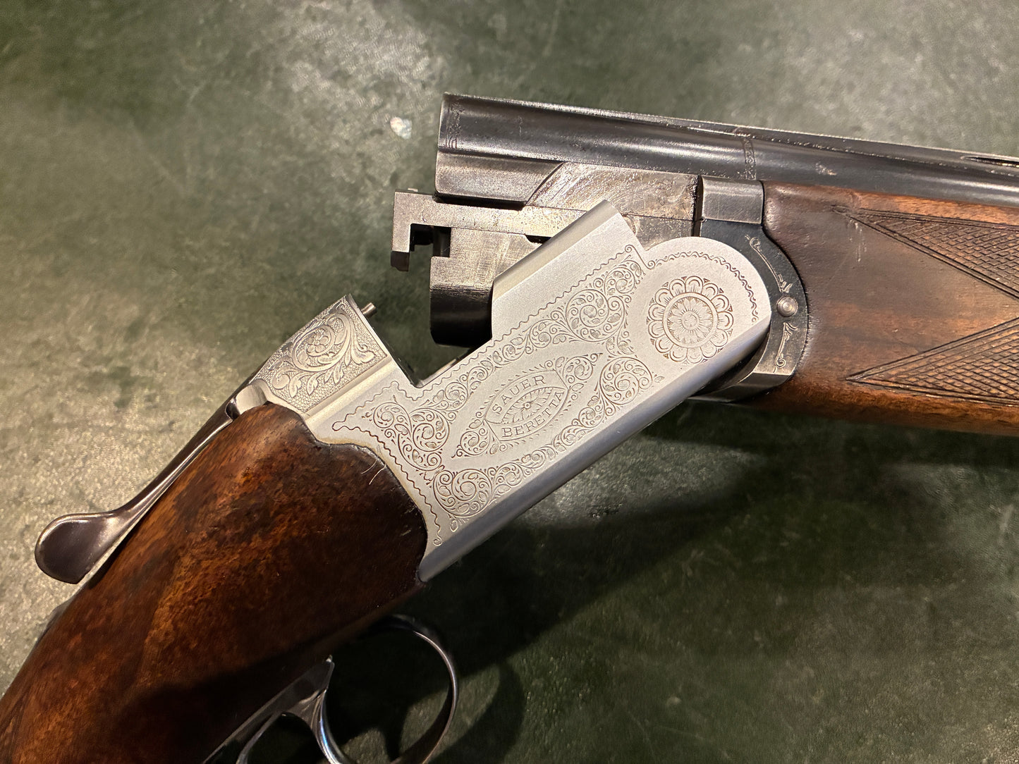 Sauer-Beretta S56E Side-by-Side Shotgun – 12 Gauge – Automatic ejectors - Fixed Full/Modified Chokes – Italian Made