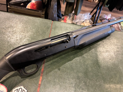 Benelli M2 12 Gauge Semi-Automatic Shotgun – 26″ Barrel – 3″ Chamber