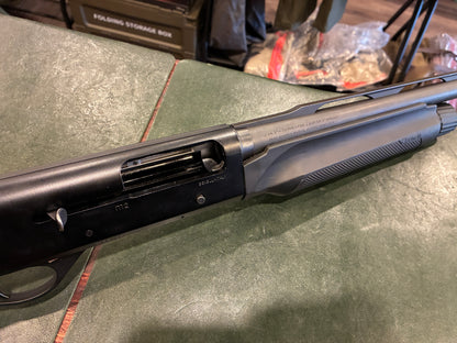 Benelli M2 12 Gauge Semi-Automatic Shotgun – 26″ Barrel – 3″ Chamber