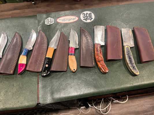 Damascus Pattern Hunting Knife with Leather Sheath
