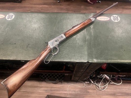 Winchester 1892 Le dernier cadeau est fermé ; surveillez le prochain
