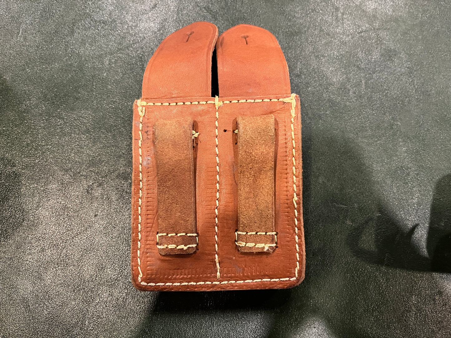 Étui en cuir pour pistolet Tokarev chinois Type 54 avec étui pour chargeur et sangle – Édition militaire datée