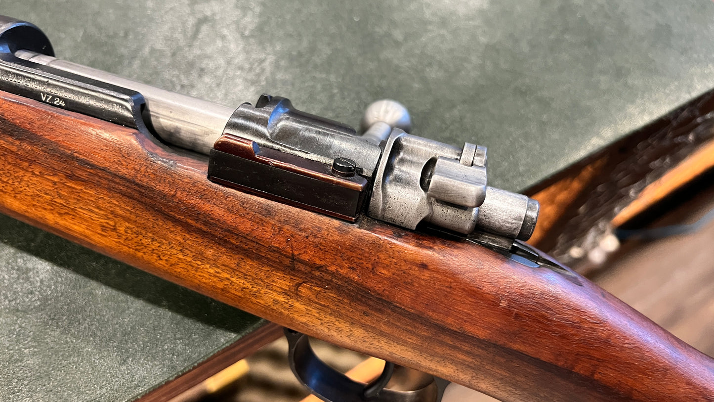 Czechoslovak Brno VZ.24 (马四环) with Czech Lion Crest – 8×57 Mauser