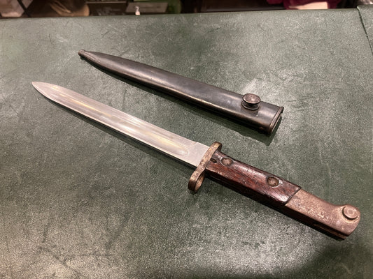 German WWI M1917 Ersatz Bayonet with Scabbard (W.G. Marked)