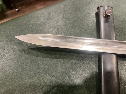 German WWI M1917 Ersatz Bayonet with Scabbard (W.G. Marked)