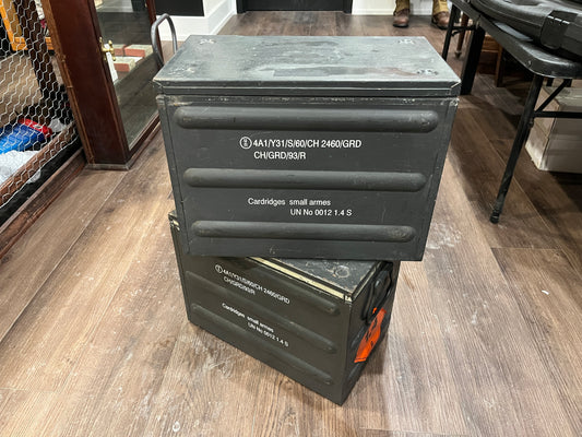 Boîte à munitions militaire en métal | Construction en acier | Style surplus militaire | Bon état