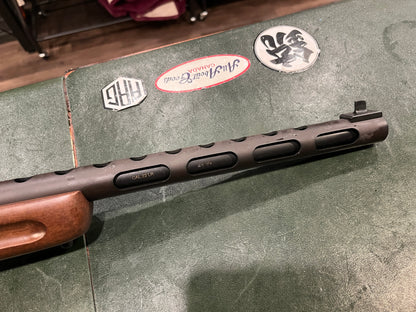 (补货) 全新Pietta PPS-50 .22 LR半自动步枪，带木制枪托和30发弹匣，从未开火