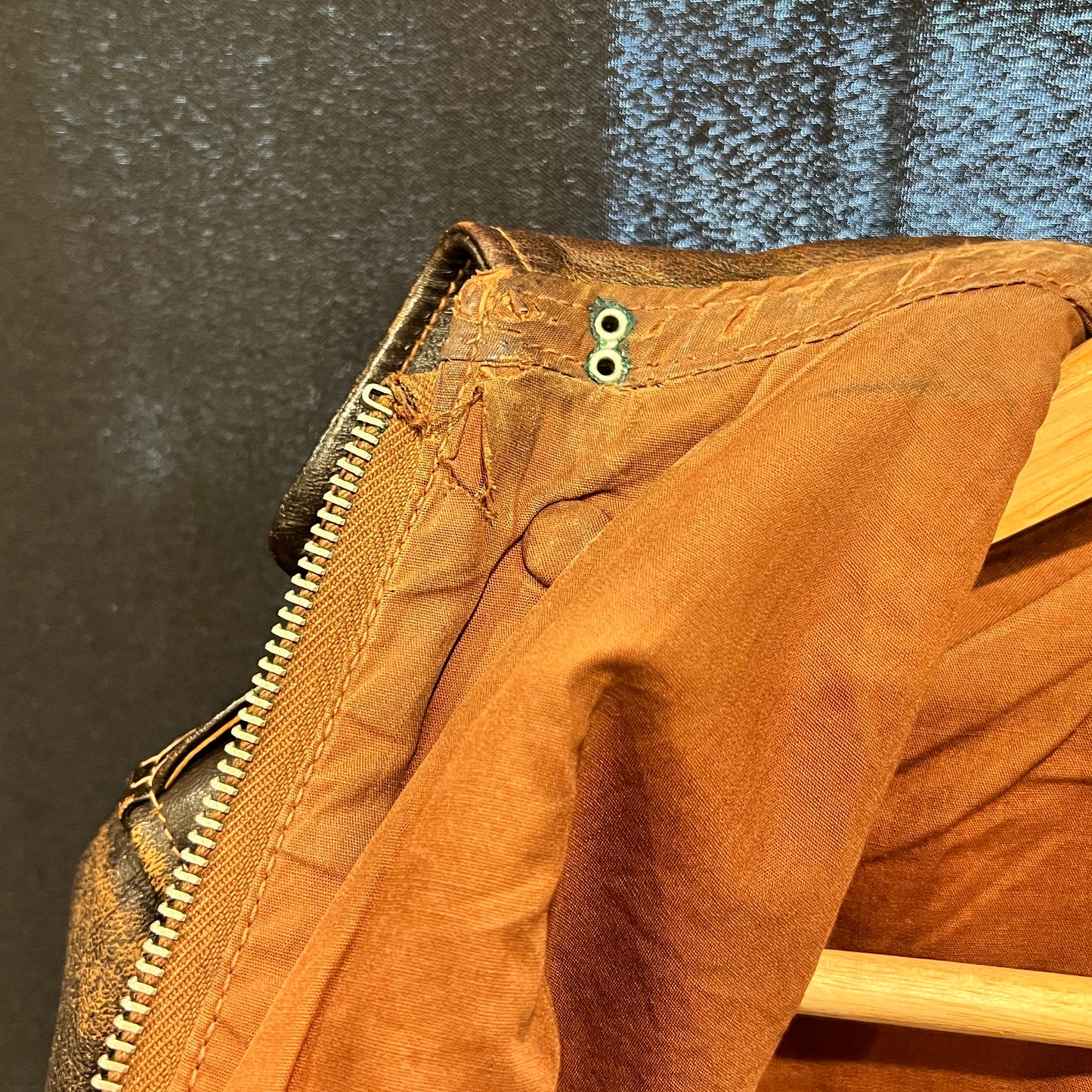 Old McCoy Era The Real McCoy's "Real McQueen" A-2 Flight Jacket – Steve McQueen "The Great Escape" – Horsehide – Size 34 – Extremely Rare in Canada