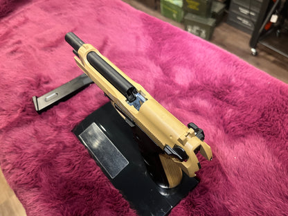 Pistolet airsoft style Taurus PT92, finition beige - Billes BB 6 mm