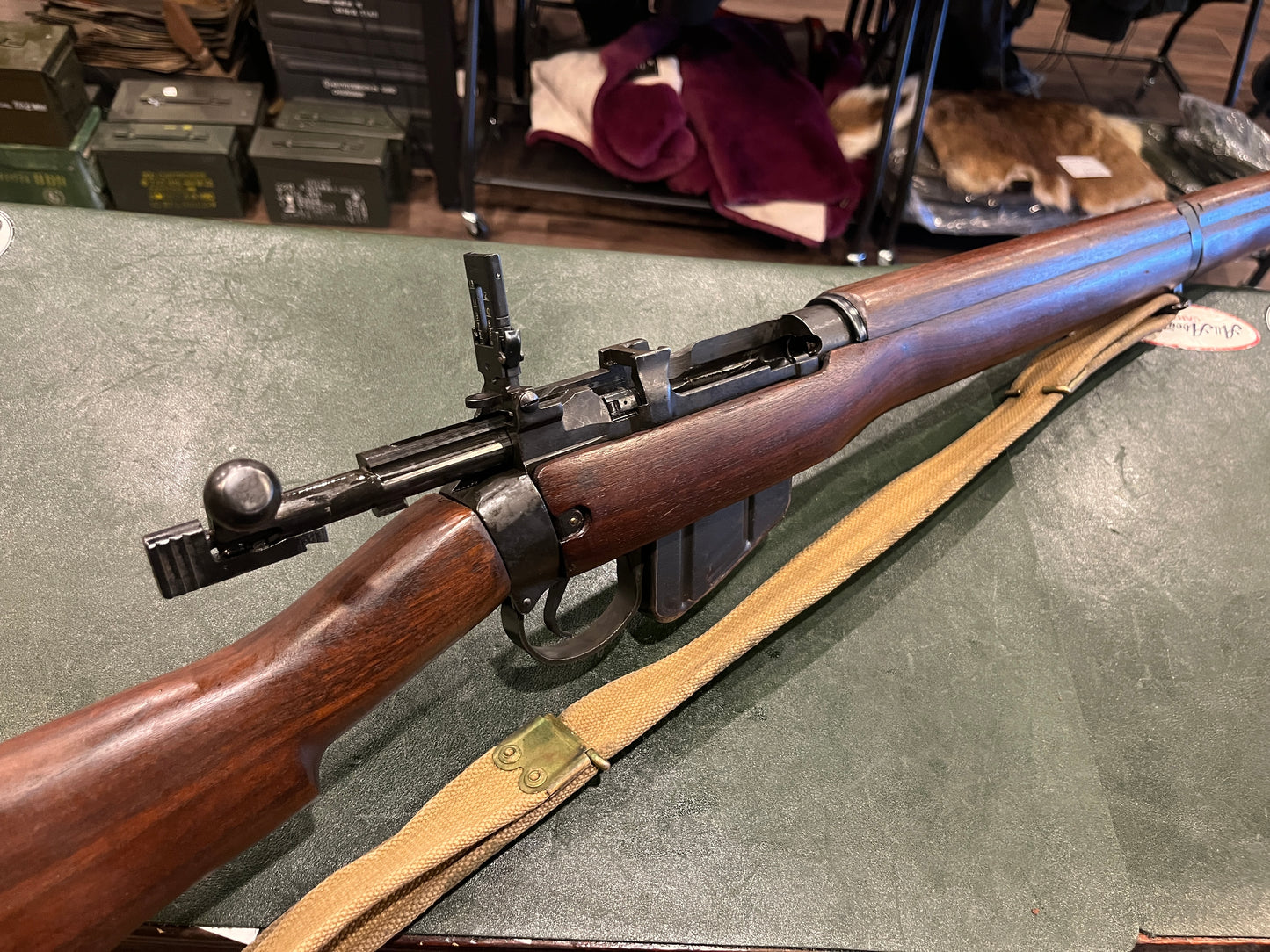 Lee-Enfield No.4 Mk I* Long Branch Canada 1950 – Culasse et boîtier de culasse assortis, canon en excellent état