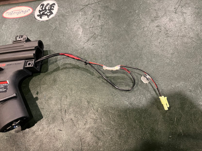 MP5式固定枪托带顶部导轨的全尺寸电动气枪