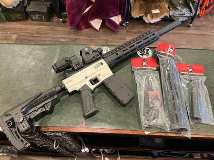 Kit de mise à niveau TM22 pour Derya TM22 : poignée d’armement AR, faux silencieux inversé et garde-main M-LOK de 8 pouces