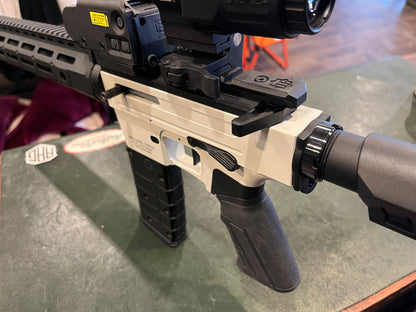 Kit de mise à niveau TM22 pour Derya TM22 : poignée d’armement AR, faux silencieux inversé et garde-main M-LOK de 8 pouces