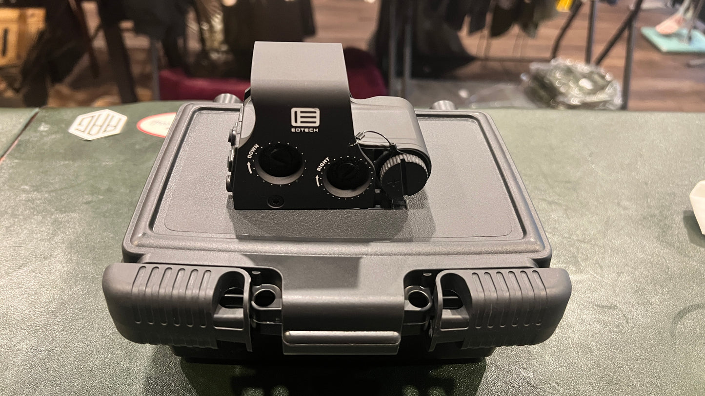 EOTech XPS3-0 Holographic Sight – Like New, Complete with Box & Docs