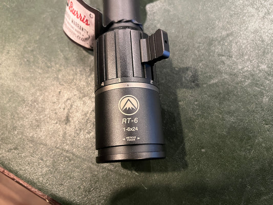 Burris RT-6 1-6x24mm 带照明步枪瞄准镜 | 30mm 镜筒 | 弹道 AR 分划板 | 近全新