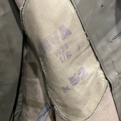 Imperméable et pantalon NVA est-allemands – Taille K52 – Époque de la guerre froide – Neuf d'occasion