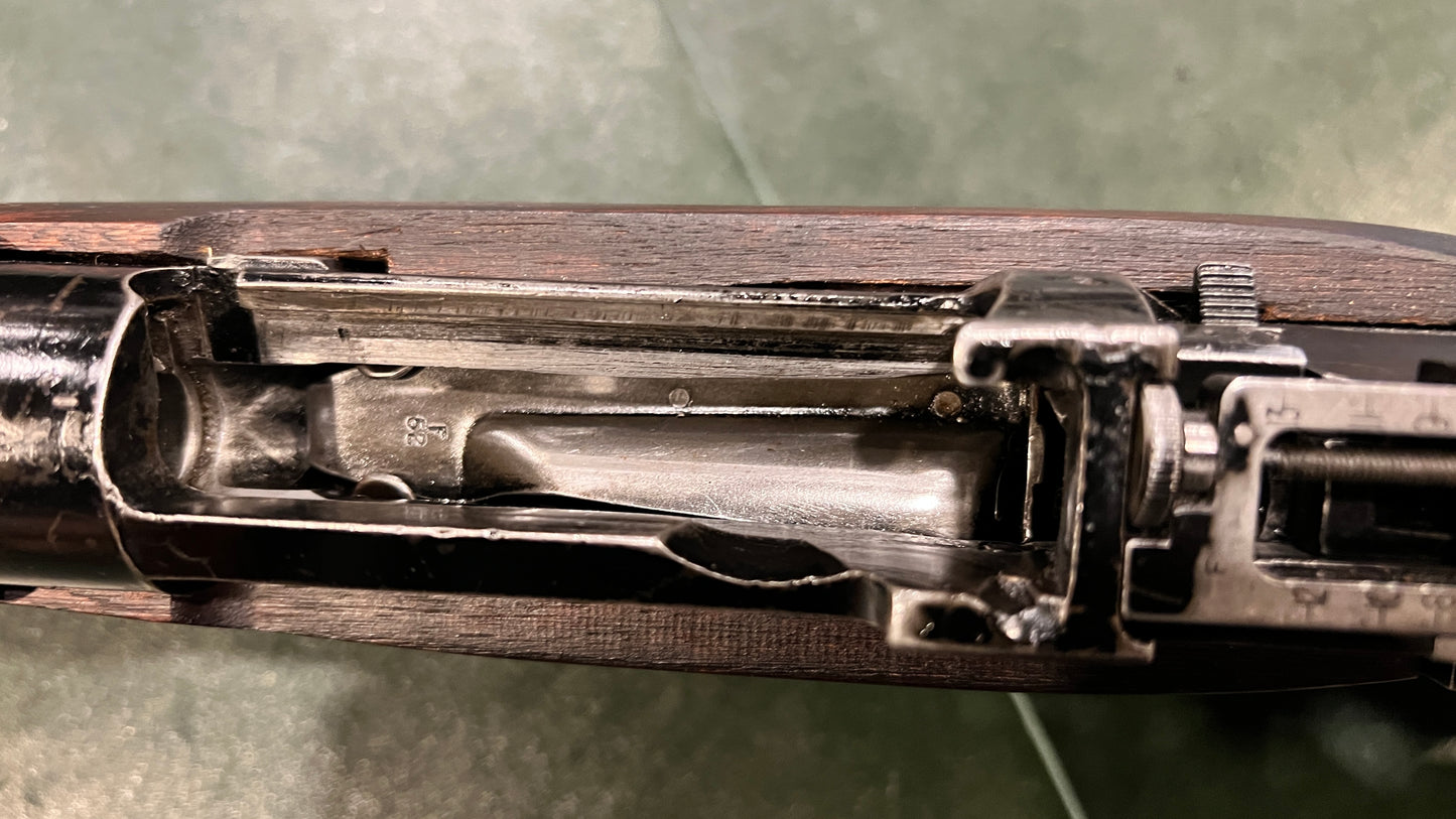 Fusil Lee-Enfield n° 4 Mk I Long Branch de 1943 – Tous assortis (boîtier, culasse et chargeur)